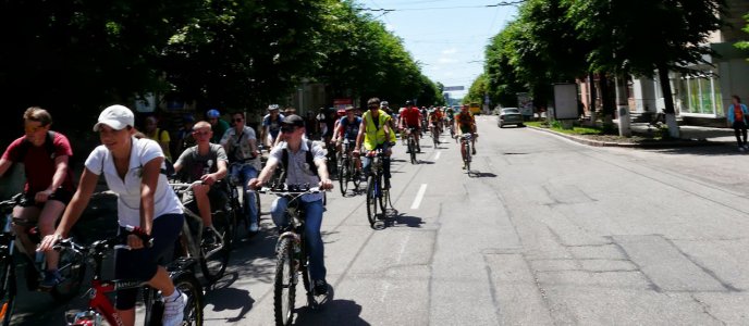 Кіровоградські велосипедисти проїхались парадом по місту