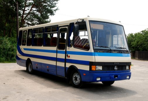 Через курс долару черкащани відмовляються продавати кіровоградським дітям-інвалідам автобус