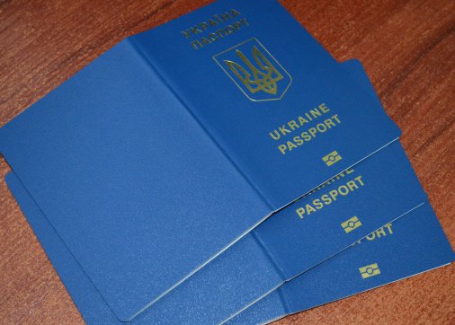 ​Закордонні паспорти видаються вчасно!