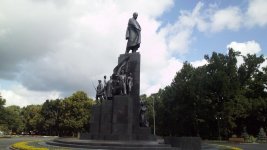 пам’ятник Тарасу Шевченко у місті Харків
