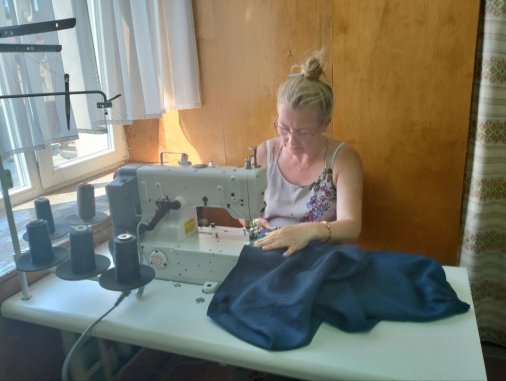 Соціальне ательє надає послуги з безоплатного ремонту одягу у Кропивницькому