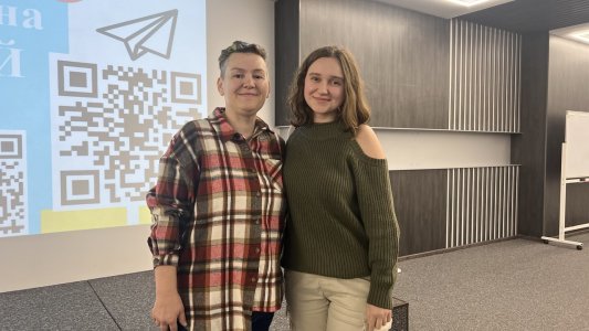 ​Тренінги з використання штучного інтелекту для громадських організацій